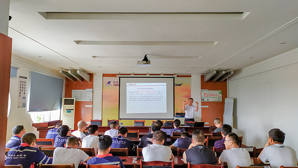 1567496161129547.png 機務(wù)維修部 趙建軍.png