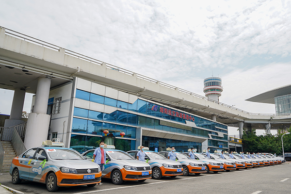 1654155426788643.jpg 十載同行 綿陽機場助力學(xué)子圓夢高考1.jpg